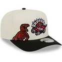 shapka-izvita-cherna-snapbek-9fifty-a-frame-precurved-hardwood-classics-na-toronto-raptors-nba-ot-new-era