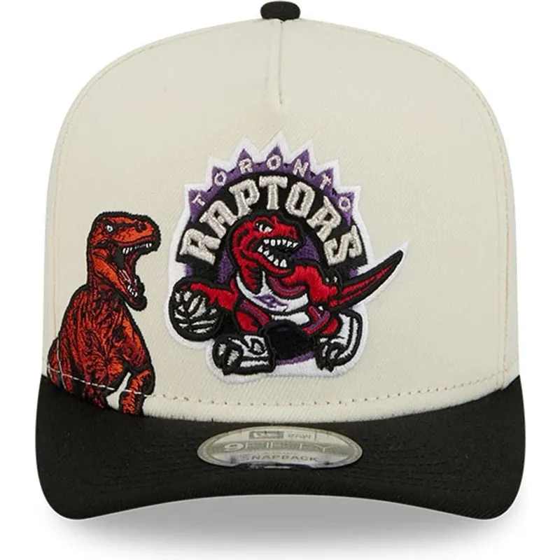 shapka-izvita-cherna-snapbek-9fifty-a-frame-precurved-hardwood-classics-na-toronto-raptors-nba-ot-new-era