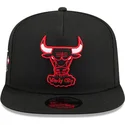 shapka-ploska-cherna-snapbek-9fifty-a-frame-hardwood-classics-na-chicago-bulls-nba-ot-new-era