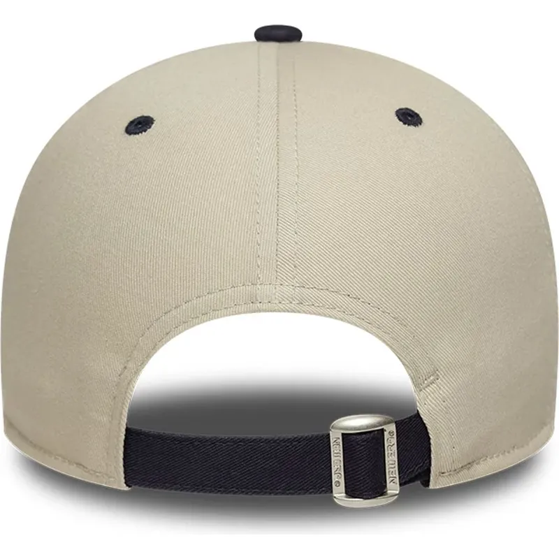 gorra-curva-beige-y-azul-marino-ajustable-de-fc-barcelona-laliga-9forty-contrast-de-new-era