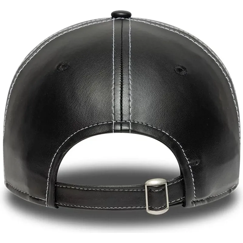 sort-justerbar-curved-kasket-til-kvinder-fra-fc-barcelona-laliga-9twenty-pu-leather-fra-new-era