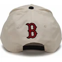 shapka-izvita-bezhov-snapbek-rise-structured-na-boston-red-sox-mlb-ot-nike