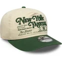 shapka-izvita-bezhov-reguliruem-19twenty-washed-graphic-na-new-york-yankees-mlb-ot-new-era
