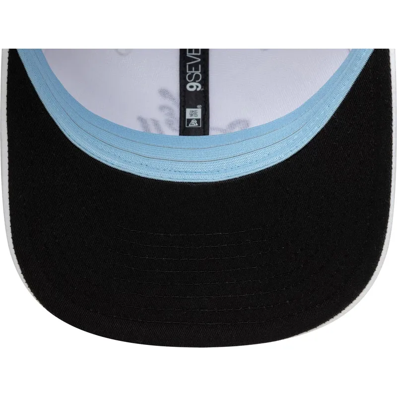shapka-izvita-byala-snapbek-9seventy-ot-new-era