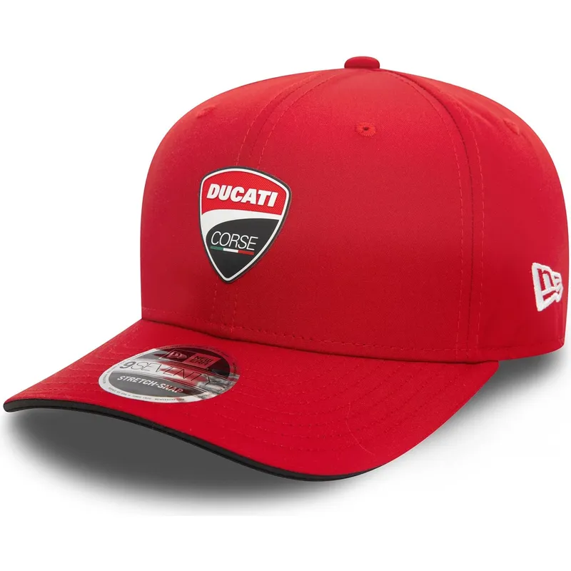 shapka-izvita-chervena-snapbek-9seventy-stretch-snap-core-na-ducati-motor-motogp-ot-new-era