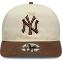 new-era-curved-brim-9fifty-a-frame-suede-visor-new-york-yankees-mlb-beige-and-brown-adjustable-cap