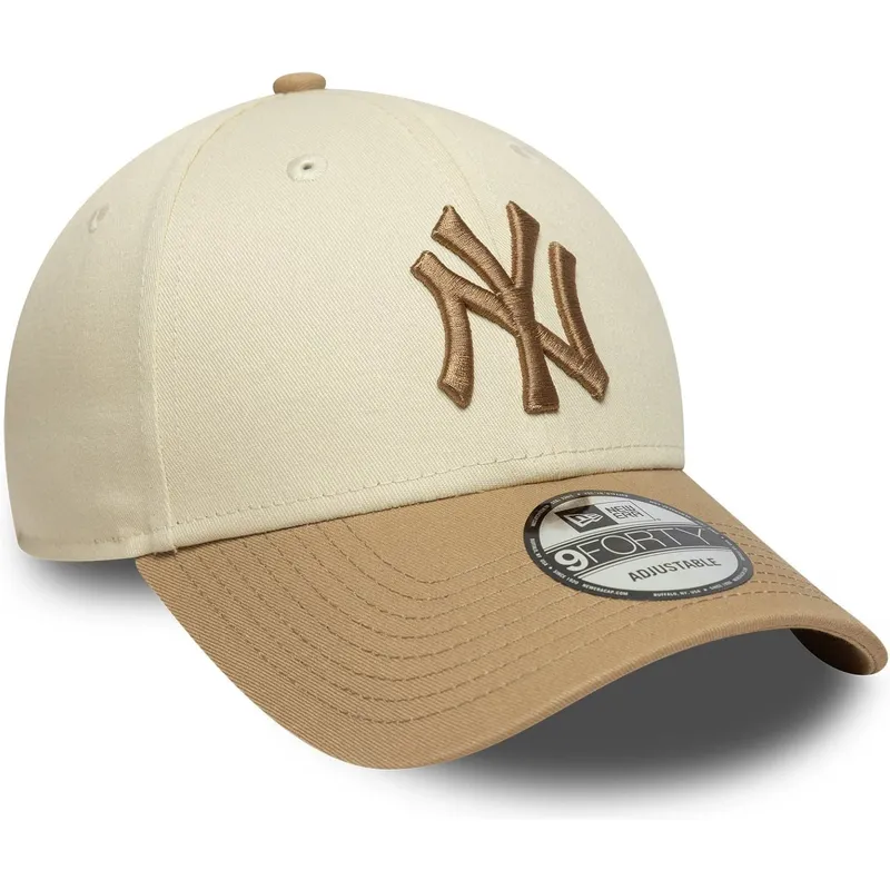 beige-und-braune-verstellbare-curved-cap-mit-braunem-logo-9forty-colour-block-der-new-york-yankees-mlb-von-new-era