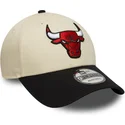 new-era-izvita-kozirka-9forty-colour-block-chicago-bulls-nba-bezhova-i-cherna-reguliruema-shapka