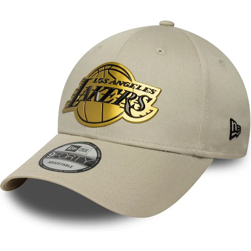 shapka-izvita-bezhov-snapbek-9forty-metallic-na-los-angeles-lakers-nba-ot-new-era