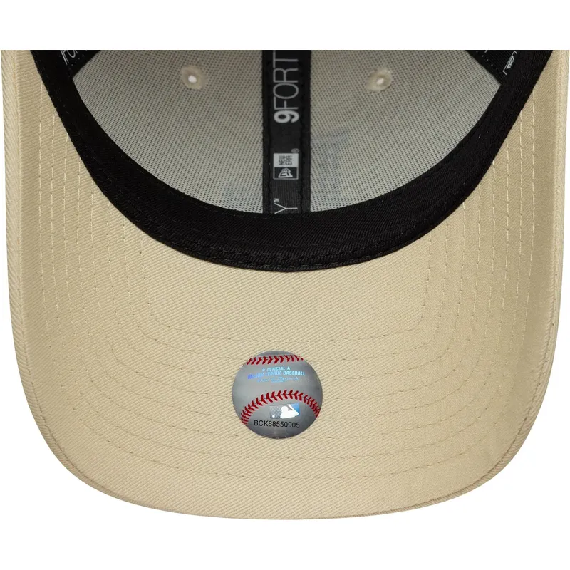 shapka-izvita-bezhov-reguliruem-9forty-league-essential-na-los-angeles-dodgers-mlb-ot-new-era