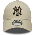 shapka-izvita-bezhov-reguliruem-9forty-camo-infill-na-new-york-yankees-mlb-ot-new-era