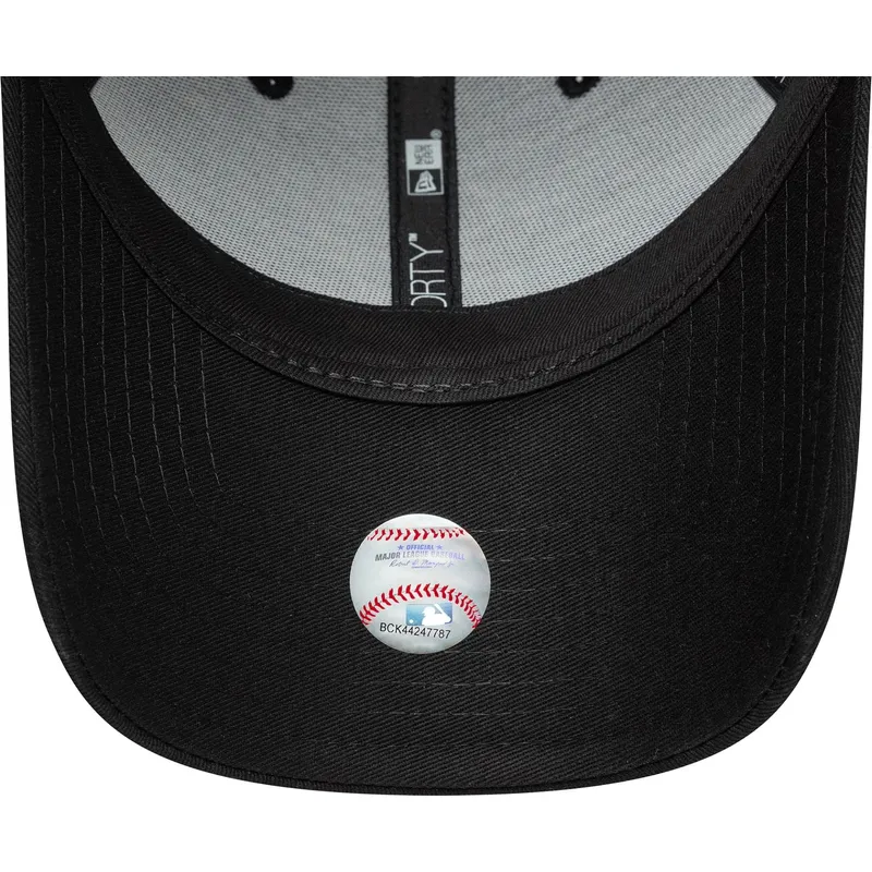 shapka-izvita-cherna-reguliruema-9forty-camo-infill-na-new-york-yankees-mlb-ot-new-era