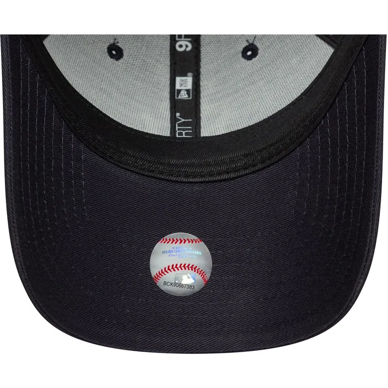 shapka-izvita-tmnosin-reguliruem-9forty-fruit-icon-na-new-york-yankees-mlb-ot-new-era