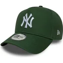 grune-gebogene-snapback-kappe-9forty-e-frame-league-essential-der-new-york-yankees-mlb-von-new-era