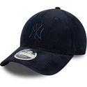 justerbar-marinebla-buet-kasket-med-marineblat-logo-9forty-m-crown-cord-fra-new-york-yankees-mlb-fra-new-era