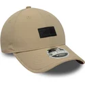 buet-beige-justerbar-kasket-9forty-m-crown-sport-fra-new-era
