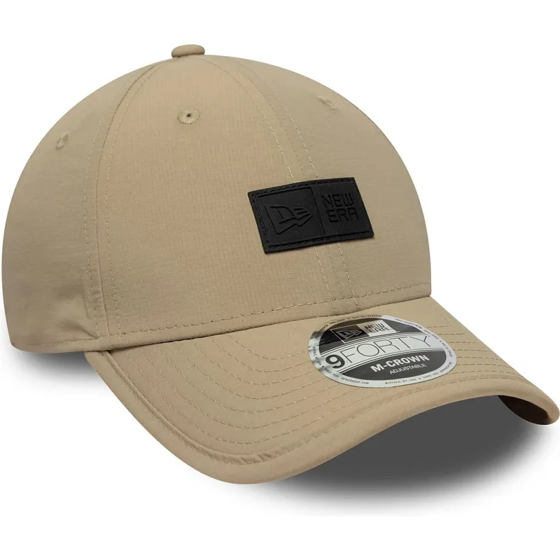 casquette-courbee-beige-ajustable-9forty-m-crown-sport-new-era