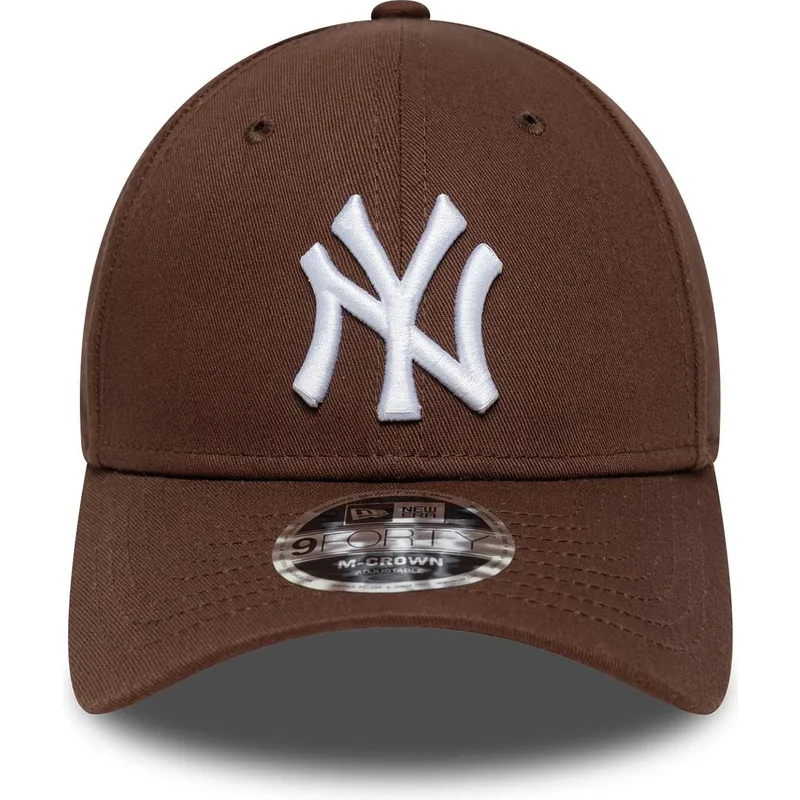 shapka-izvita-kafyav-snapbek-9forty-m-crown-na-new-york-yankees-mlb-ot-new-era