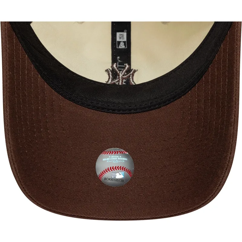 buet-kasket-beige-og-brun-justerbar-9twenty-mini-washed-fra-new-york-yankees-mlb-fra-new-era