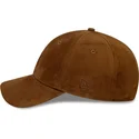 shapka-izvita-kafyav-reguliruema-9twenty-suede-na-new-york-yankees-mlb-ot-new-era