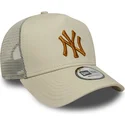 shapka-izvita-traker-bezhov-snapbek-a-frame-league-essential-na-new-york-yankees-mlb-ot-new-era