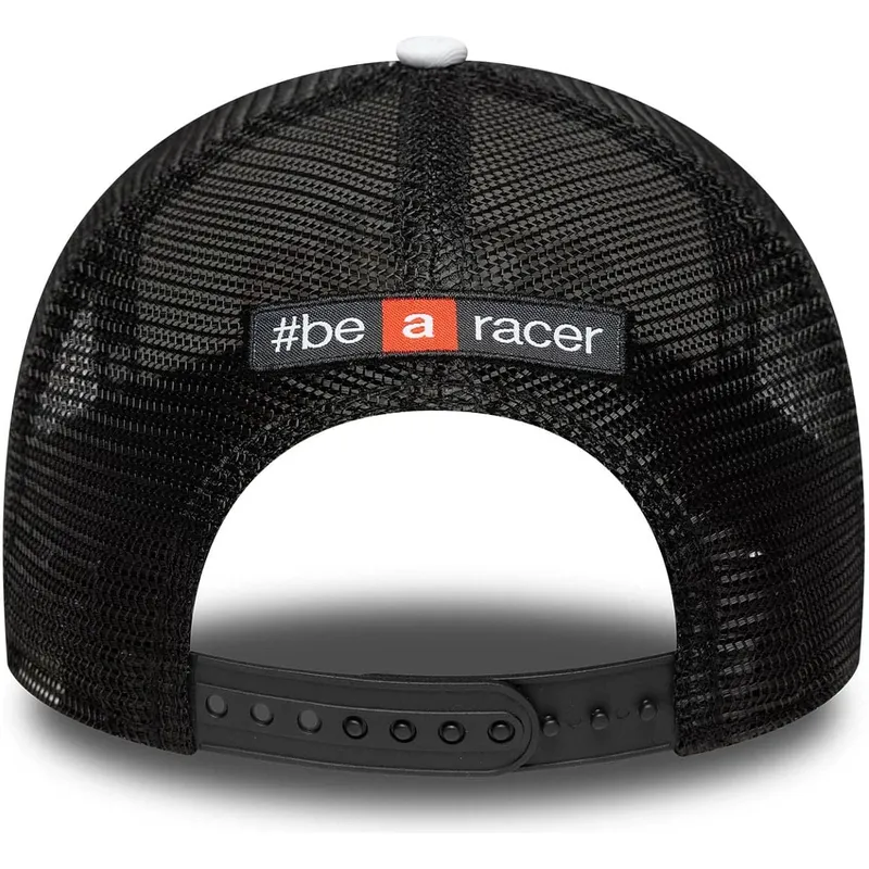 weisse-und-schwarze-trucker-kappe-a-frame-wordmark-von-aprilia-piaggio-von-new-era