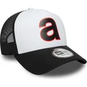 weisse-und-schwarze-e-frame-trucker-cap-von-aprilia-piaggio-von-new-era