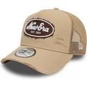 gorra-trucker-marron-a-frame-oval-canvas-distress-de-new-era