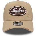 gorra-trucker-marron-a-frame-oval-canvas-distress-de-new-era