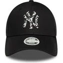 shapka-izvita-cherna-reguliruema-9forty-animal-infill-na-new-york-yankees-mlb-ot-new-era