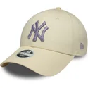 new-era-curved-brim-damska-lilavo-logo-9forty-metallic-logo-new-york-yankees-mlb-bezhova-reguliruema-shapka