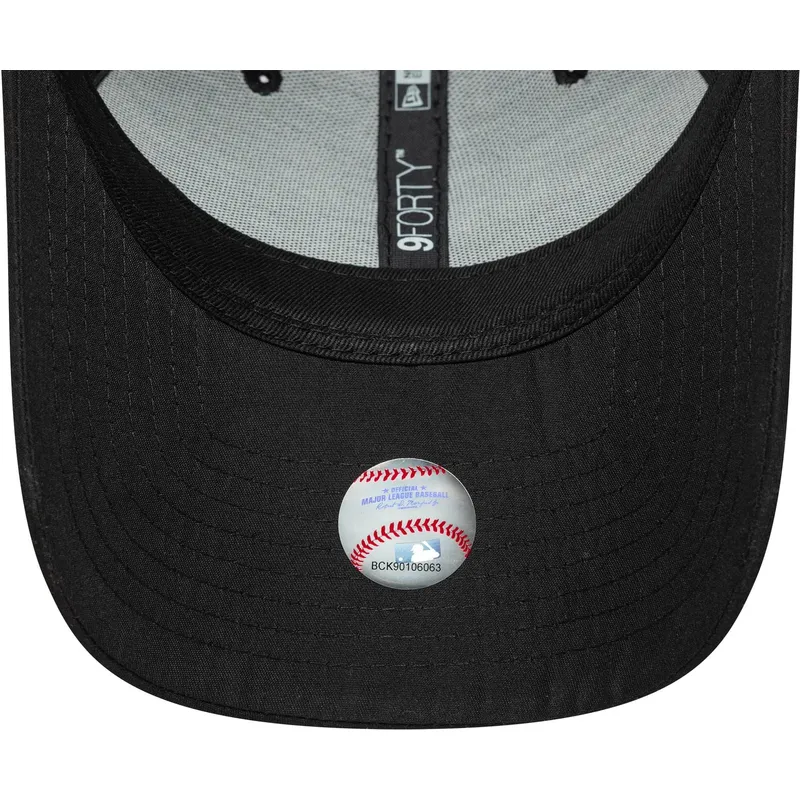 shapka-izvita-cherna-reguliruem-bronce-9forty-flawless-na-new-york-yankees-mlb-ot-new-era
