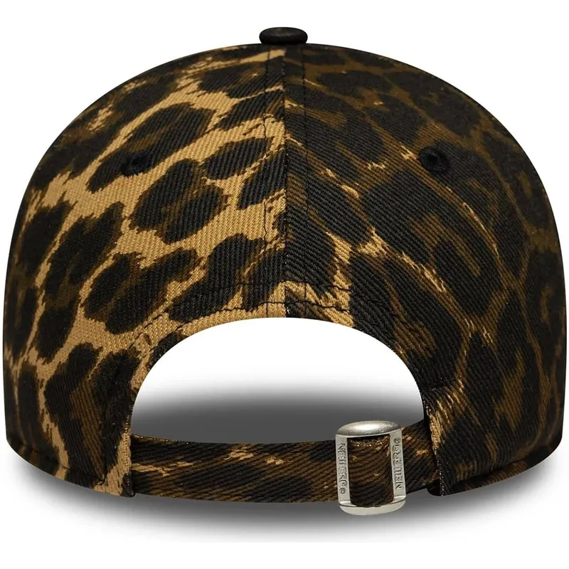 shapka-izvita-leopard-reguliruem-9forty-na-ac-milan-serie-a-ot-new-era