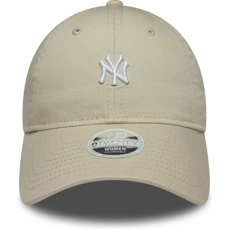 buet-beige-justerbar-kasket-til-kvinder-9twenty-washed-mini-fra-new-york-yankees-mlb-fra-new-era