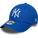 justerbar-bla-buet-kasket-til-dreng-9forty-league-essential-fra-new-york-yankees-mlb-fra-new-era