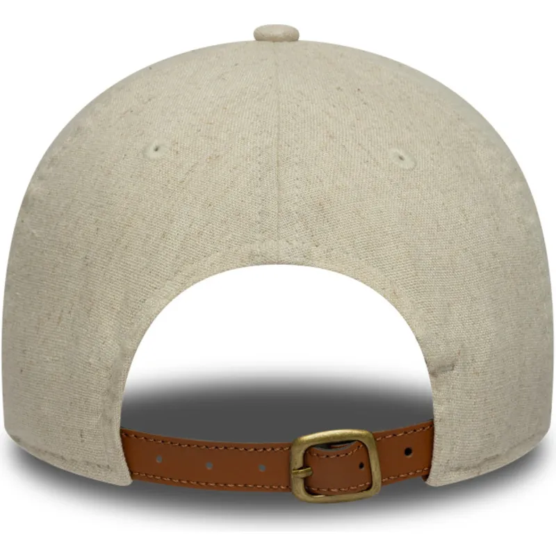 new-era-izvita-periferiya-9twenty-linen-new-york-yankees-mlb-bezhova-reguliruema-shapka