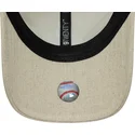 shapka-izvita-bezhov-reguliruema-9twenty-linen-na-new-york-yankees-mlb-ot-new-era