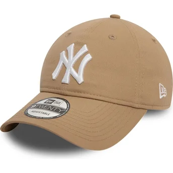 Lysebrun justerbar buet kasket 9TWENTY League Essential fra New York Yankees MLB fra New Era