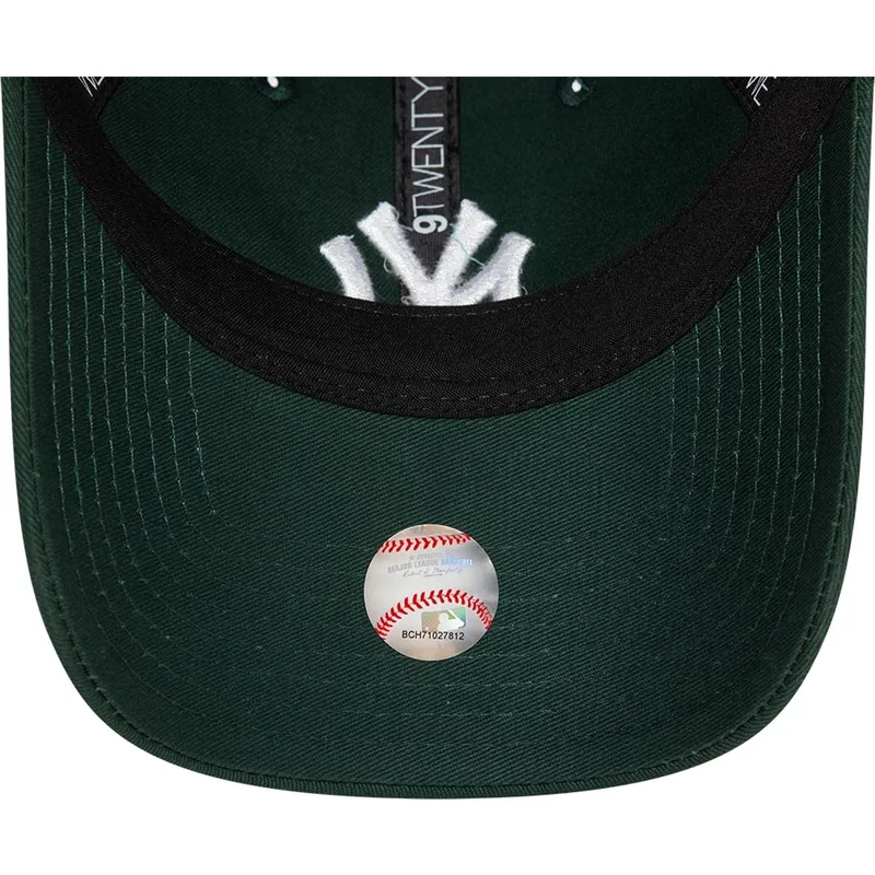 shapka-izvita-zelena-reguliruem-9twenty-league-essential-na-new-york-yankees-mlb-ot-new-era
