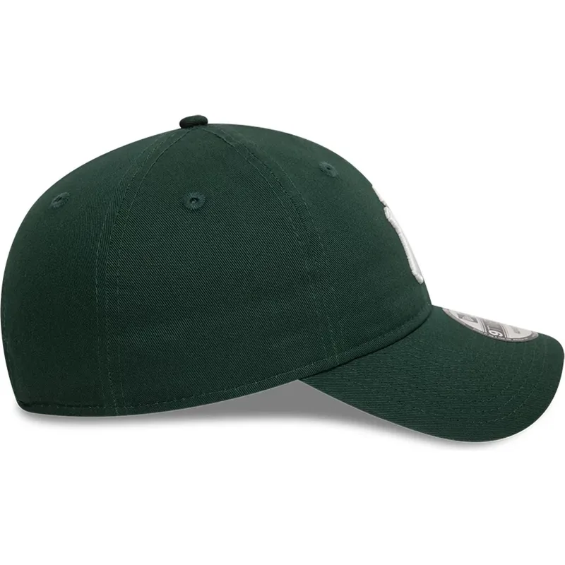 shapka-izvita-zelena-reguliruem-9twenty-league-essential-na-new-york-yankees-mlb-ot-new-era
