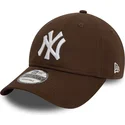 shapka-izvita-kafyav-reguliruem-9twenty-league-essential-na-new-york-yankees-mlb-ot-new-era