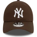 shapka-izvita-kafyav-adjustable-strap-9twenty-league-essential-na-new-york-yankees-mlb-ot-new-era