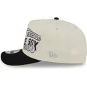 new-era-curved-brim-9fifty-a-frame-classic-chicago-white-sox-mlb-bezhova-i-cherna-shapka-s-ploska-kozirka