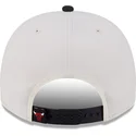 casquette-courbee-beige-et-noire-snapback-9fifty-a-frame-classic-chicago-bulls-nba-new-era