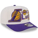 shapka-izvita-bezhov-snapbek-9fifty-a-frame-classic-na-los-angeles-lakers-nba-ot-new-era