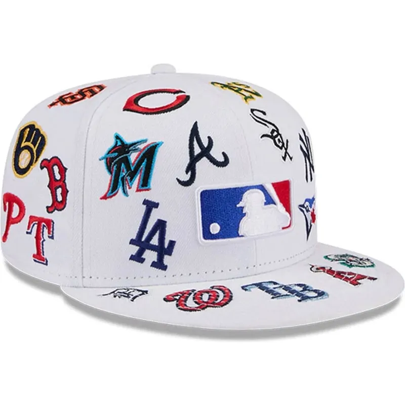 shapka-ploska-byala-prilepnala-59fifty-all-over-na-mlb-ot-new-era