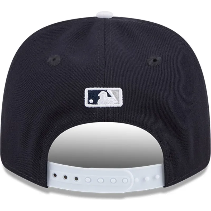new-era-izvita-kozirka-9seventy-stretch-snap-flower-new-york-yankees-mlb-tmnosinya-shapka-s-kapsi