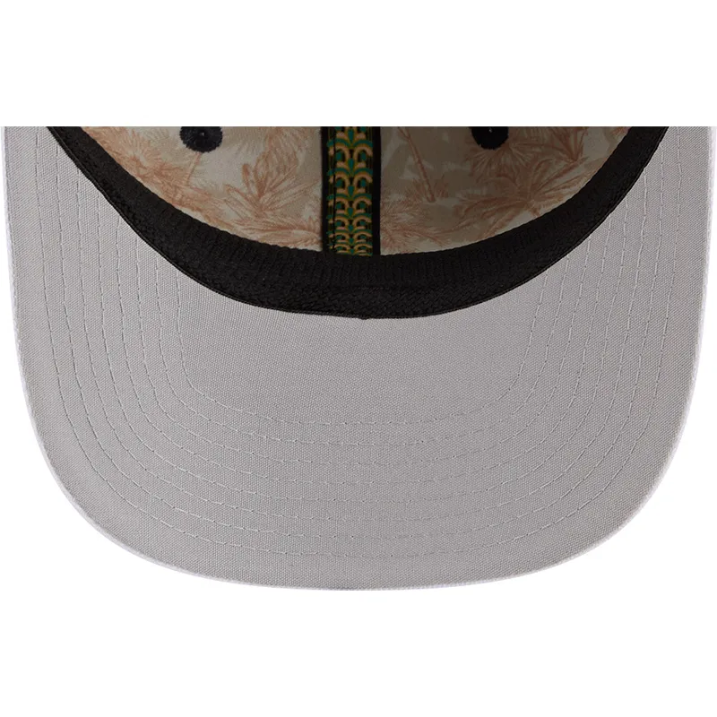 shapka-izvita-tmnosin-snapbek-9seventy-stretch-snap-flower-na-new-york-yankees-mlb-ot-new-era