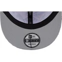 shapka-ploska-mnogocveten-snapbek-9fifty-print-na-new-york-yankees-mlb-ot-new-era