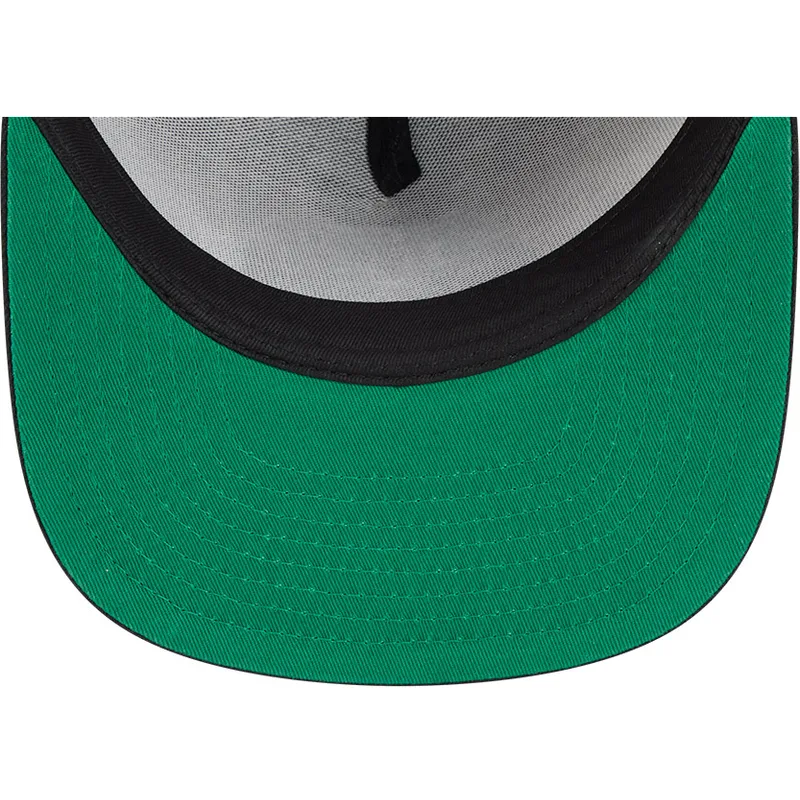 shapka-ploska-cherna-snapbek-9fifty-a-frame-ring-na-new-york-yankees-mlb-ot-new-era